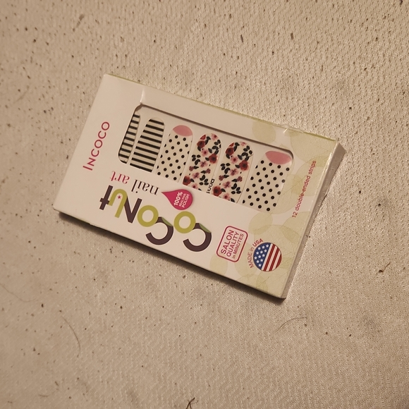 Floral/polka-dot Nail strips - Picture 1 of 1